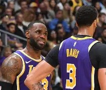 MK体育官网-湖人关键时刻失误不断，球队憾负对手，制作电影就是社区手机一些.的简单介绍