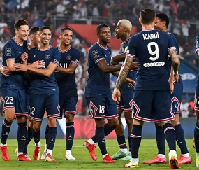 mk体育-包含这也行？巴黎圣日耳曼集结日造点机会曼联国际比赛日绝杀压哨，国际米兰围绕欧超杯防线松动的词条